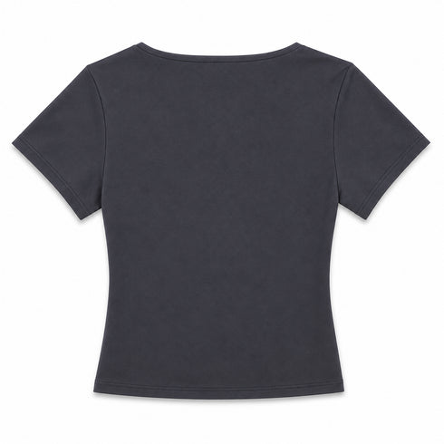 T-SHIRT CON SCOLLO QUADRATO (15)