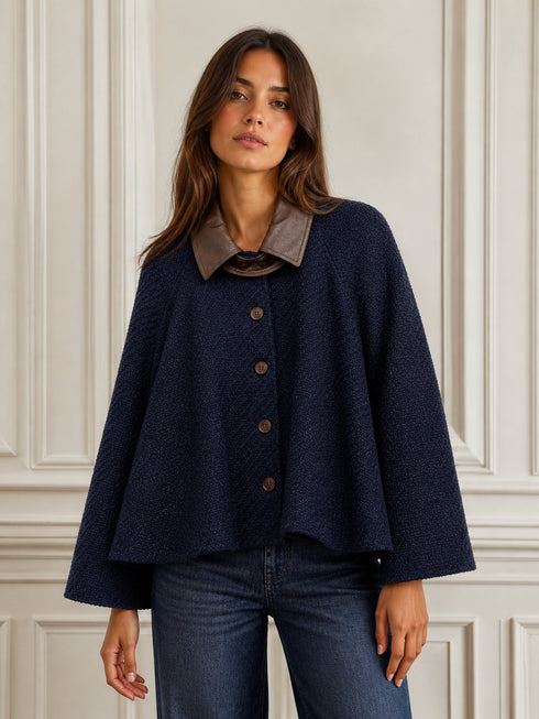 TENSIONE IN GIACCA BLU CON COLLO IN ECOPELLE MARRONE (94)