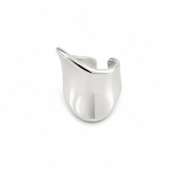 ANELLO SCULTURALE IN ARGENTO LUCIDO