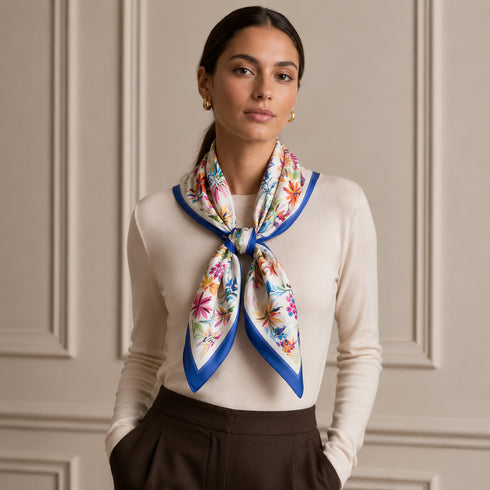 FOULARD FLOREALE ACQUERELLO CON BORDO BLU