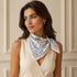 FOULARD PAISLEY ELEGANTE AVORIO E BLU
